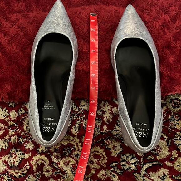 NWOT display heels size 11 or 12 - Picture 2 of 8